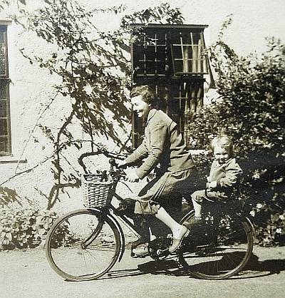 BettyAnneBikeWinsley1ekksk