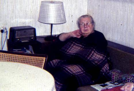 DarmLinaImZimmer1972Klein.jpg